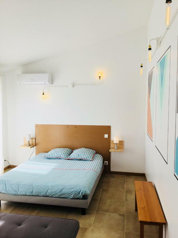 נרבון Gite Blanco Y Madera מראה חיצוני תמונה