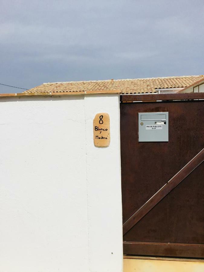נרבון Gite Blanco Y Madera מראה חיצוני תמונה